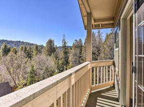 Huge Lake Arrowhead Home w/ 3 Decks & Grill!