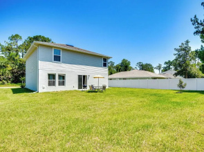 Sunny Palm Coast Home: 10 Mi To Flagler Beach!