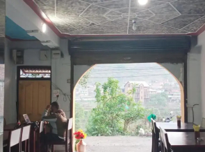 Unique Hotel And Lodge