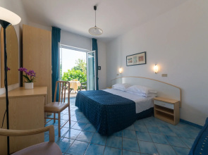 Hotel Villa Ireos