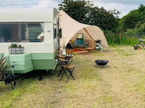 Private Glamping in a Vintage Caravan & Bell Tent