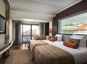 Anantara Riverside Bangkok Resort