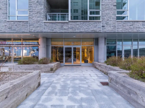 Simply Comfort. King's Wharf Apartments