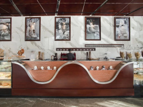 Renaissance Beijing Capital Hotel