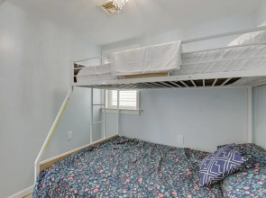 Lovely Abode: Walk to Seaside Heights Boardwalk!