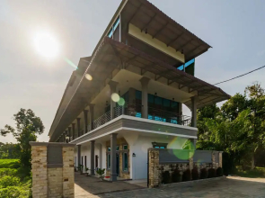RedDoorz Plus near Kualanamu International Airport 2
