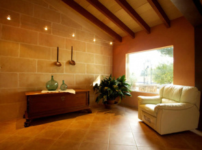 Modern country house with pool and mountain views 2 km from the sea