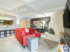 Albuquerque Home w/ Hot Tub + Putting Green!