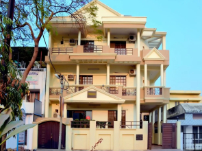 OYO 3523 Tekarees Inn Mahanagar