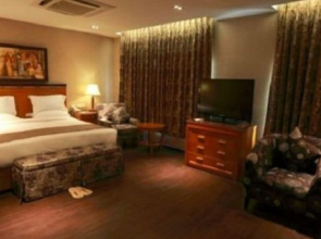 The Greenwood Hotel