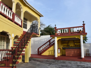 Amarilla Apts
