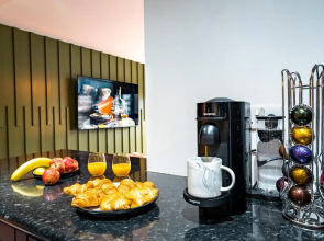 The Arran Suite - Your Stylish Scottish Getaway!