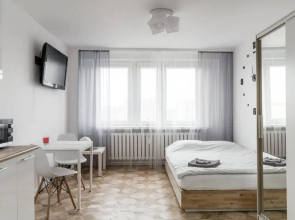 Andersena 190 B - 12 piętro - 10 min CMKP - 5 min Metro - 15 min Centrum