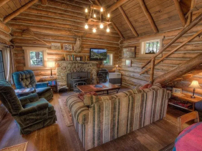 Zephyr Cabin 3 Bedroom Home by RedAwning