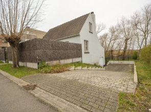 Quaint Villa With Enclosed Garden