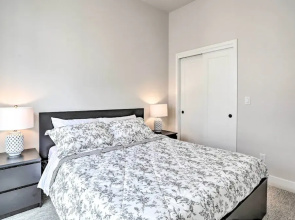 Trendy Denver Townhome - Walk to Mile High Stadium