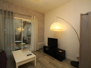 Studio avec cour extérieure