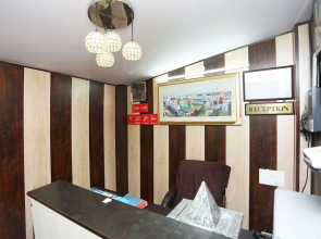 OYO 9452 Hotel Moonlight