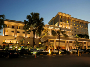 I Hotel