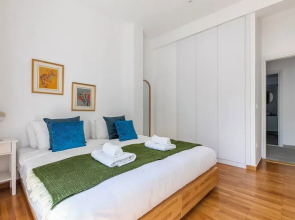 Artsi - 3BR Apt w Balcony in Athens