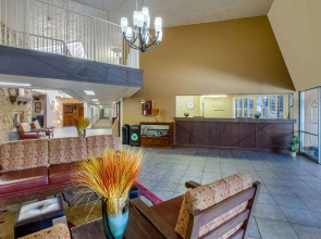 Quality Inn View of Lake Powell - Page