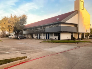 Studio 6  Suites Dallas. TX - Loop 12 West