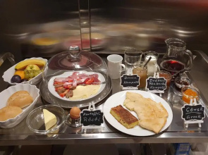 Ruhige Gästesuite mit Frühstück