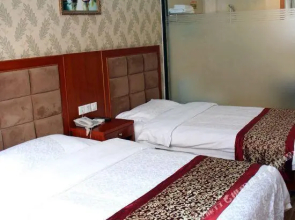 Chengdu Red Mansion Hotel