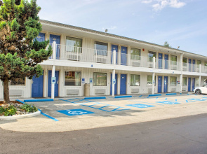 Motel 6 Seattle, WA - South