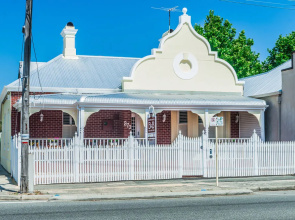 Heritage Cottage Bed And Breakfast