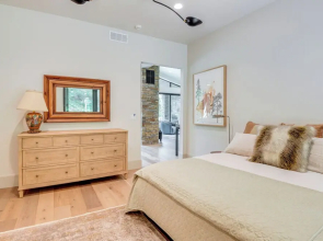 Luxury Alpine Home w/ Hot Tub: 1 Mi to Sun Valley!