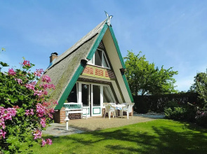 Thatched Holiday Home in in Freest With Fireplace Stove