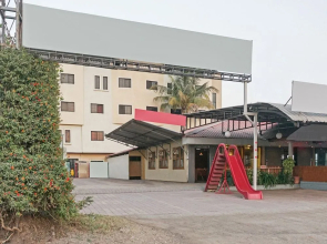 OYO 29114 Suraj Residency