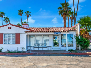 Historic Coronado Motor Hotel by OYO
