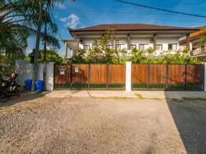 Rise Apartment Sanur with Pool