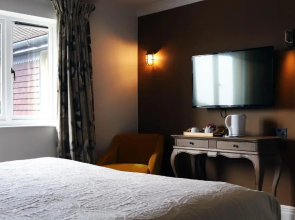 Shillingford Bridge Hotel