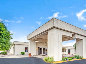 Travelodge by Wyndham Adrian