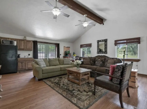 New! Luxury Casita W/hot-tub&firepit&countryviews