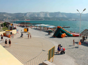 Апартаменты Максимум, пр-т. Дзержинского, д. 240