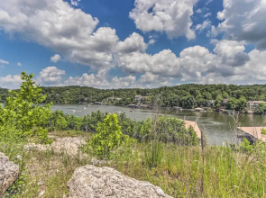 Lake View, Pool Access: Idyllic Camdenton Condo!