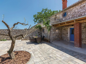 Stunning Home in Mihelici With Wifi and 3 Bedrooms