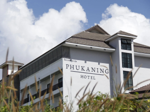 Phukaning Hotel