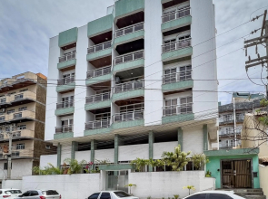 Apartamento a 200m da PRAIA DO FORTE com VISTA, GARAGEM, VARANDAS e Wi-Fi 250 MEGAS