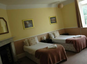 Tenterden Guest House
