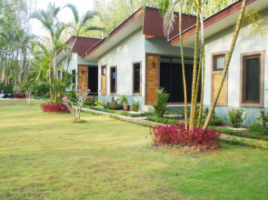 Phuket Sirinapha Resort