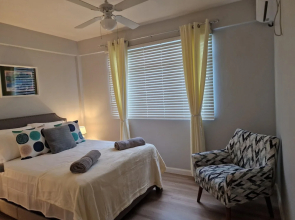 2 Bed parking gated modern