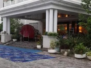 Grand 5 Resorts