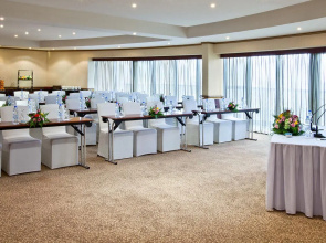 Majestic City Retreat Hotel