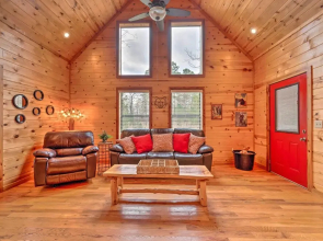 Hot Tub: 'little Bear's Pond' Broken Bow Cabin