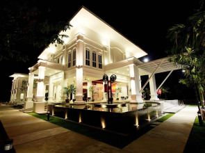 The Old Phuket - Karon Beach Resort